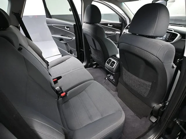 2019 Kia Sorento LX - Photo 41