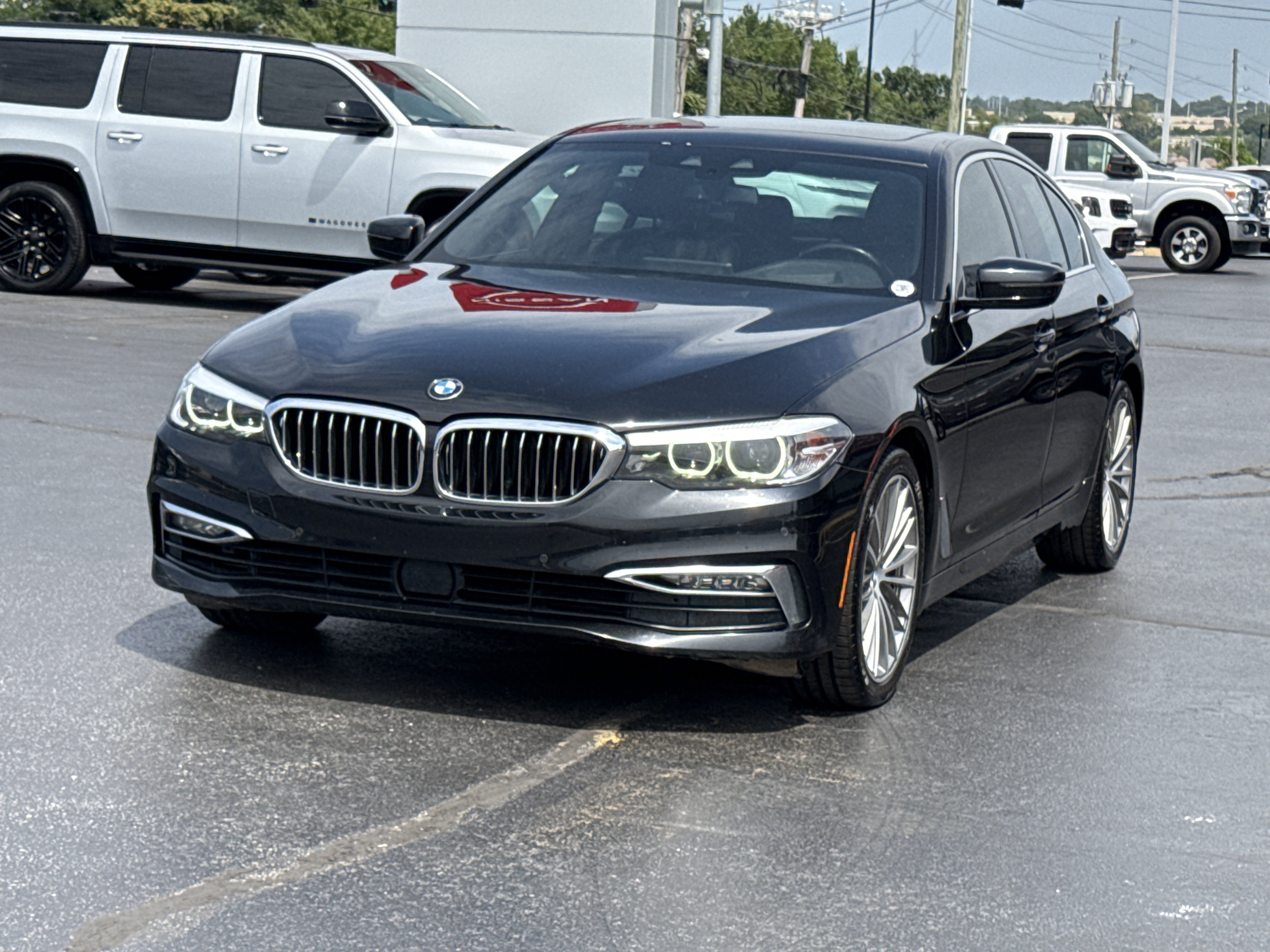 Used 2018 Black Sapphire Metallic BMW  image 11
