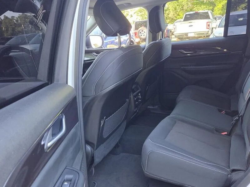 Used 2023 Bright White Clearcoat Jeep Laredo image 8
