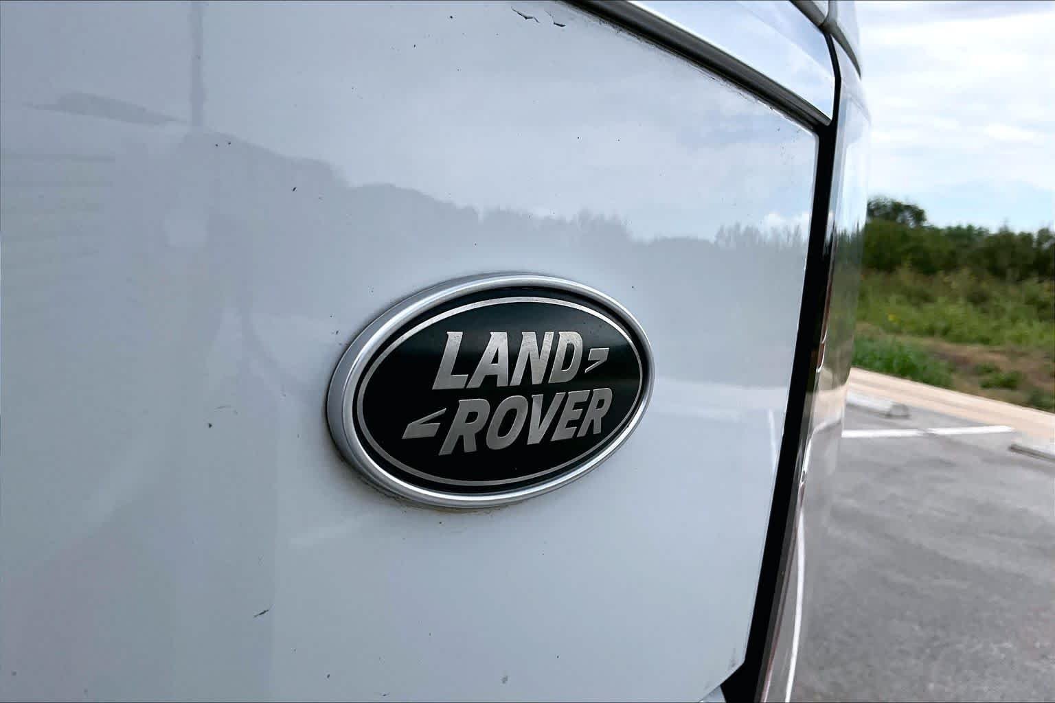 Used 2022 Fuji White Land Rover Westminster image 30