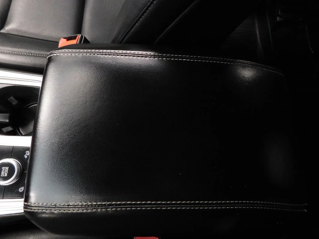 Used 2020 Agate Black Metallic Ford XLT image 29