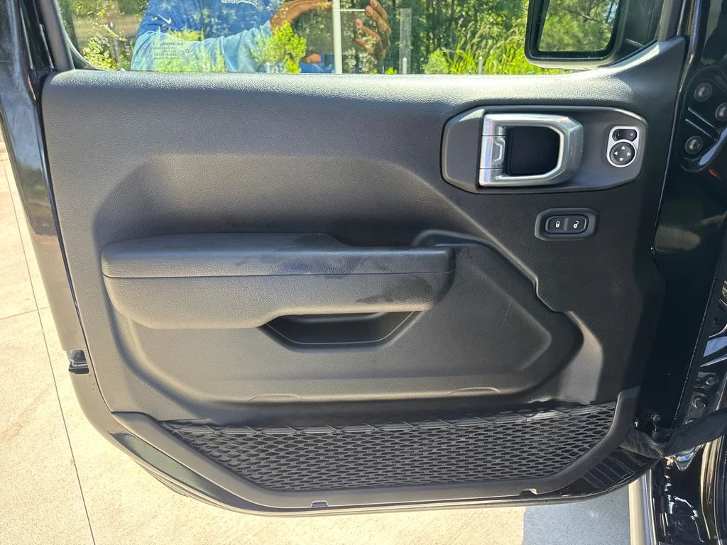 Used 2025 Black Clearcoat Jeep Nighthawk image 13