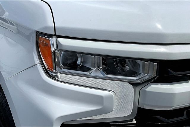Used 2024 White Chevrolet RST image 33