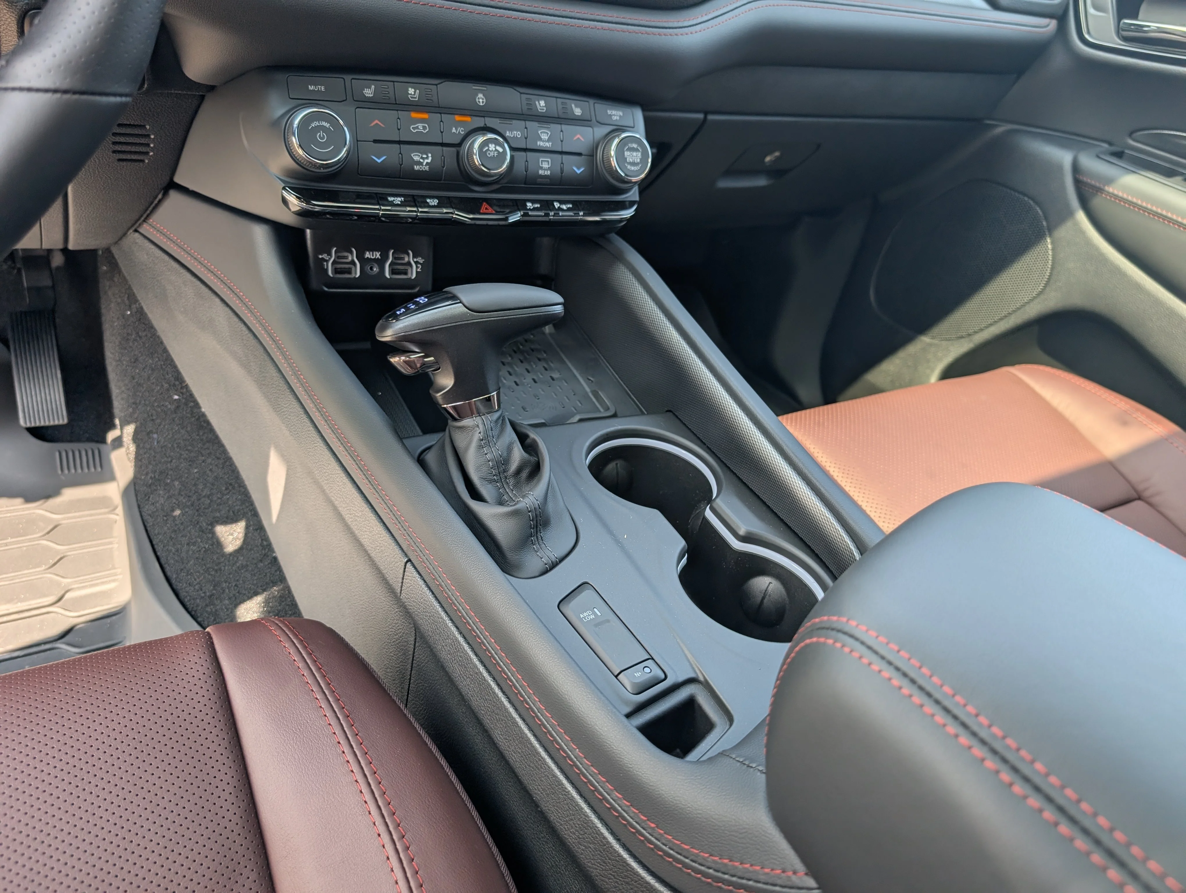 New 2026 White Knuckle Dodge GT HEMI V8 Plus image 38