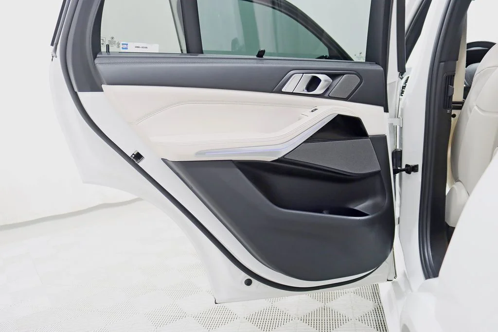 2022 BMW X5 M50i