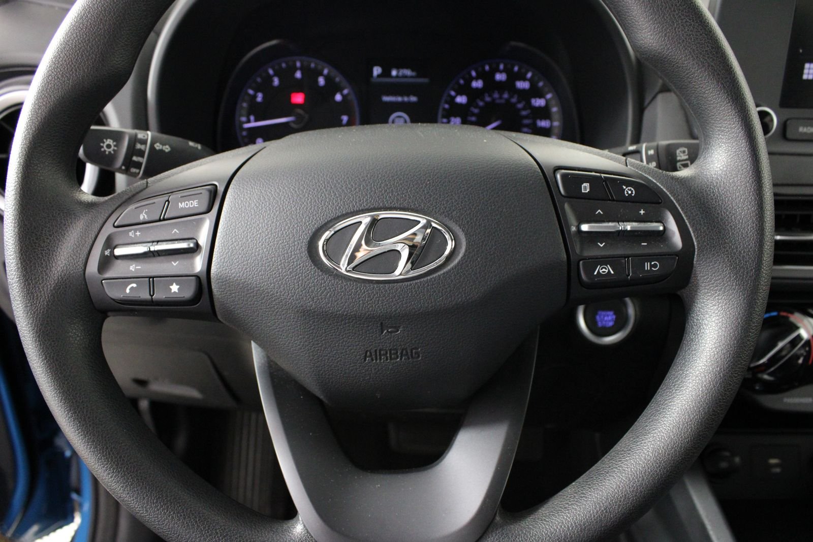 Used 2023 Green Hyundai SEL image 17