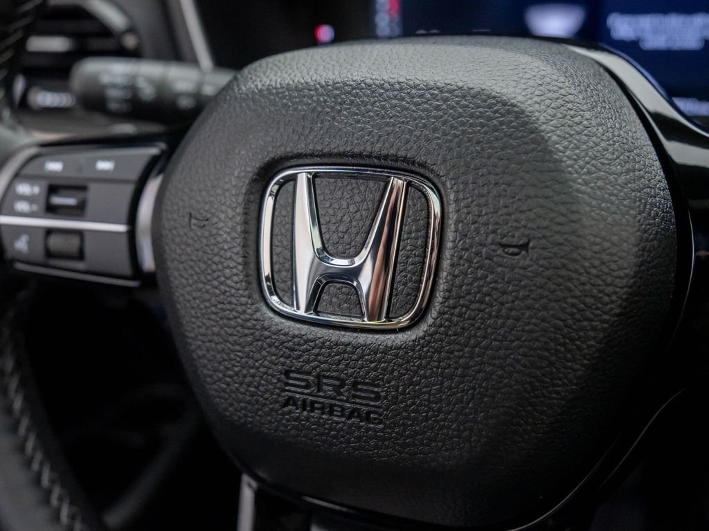 Certified Used 2026 Ash Green Metallic Honda TrailSport Elite image 31