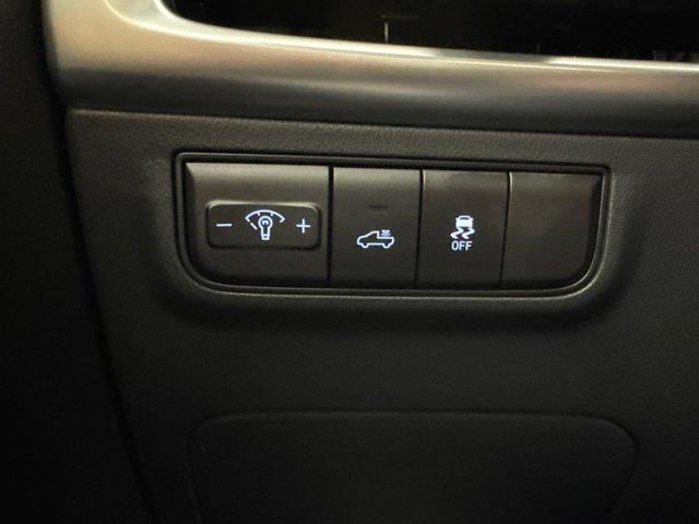 New 2027 White Hyundai SEL Activity AWD image 27