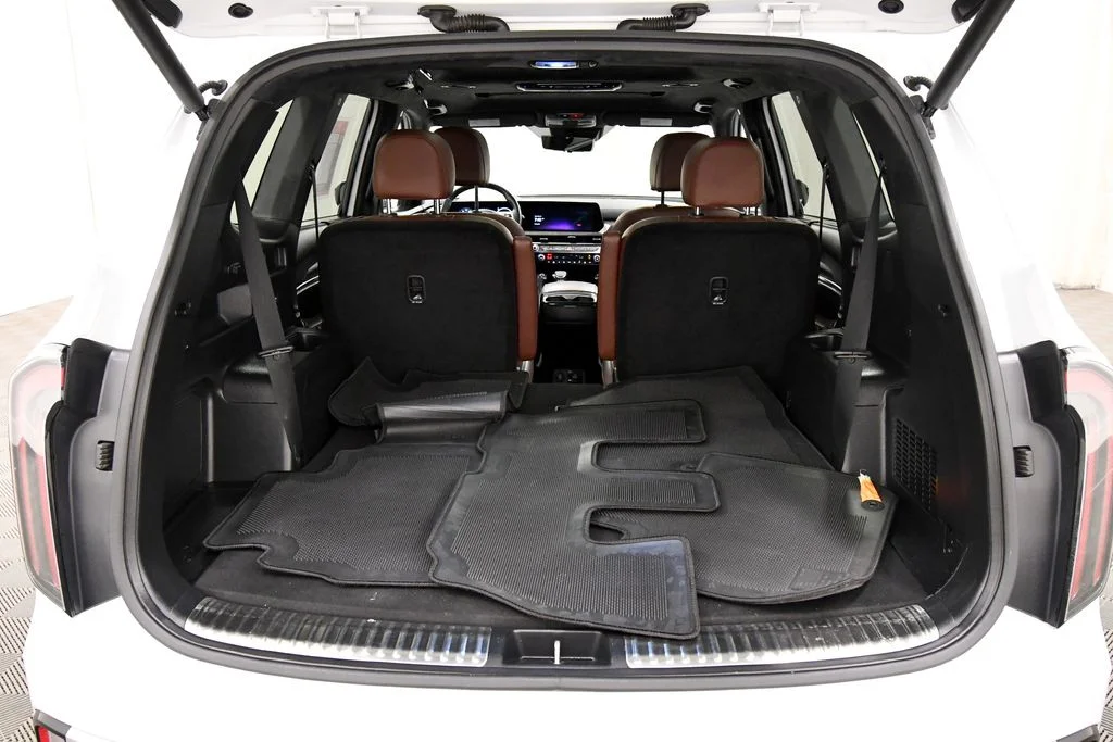 Certified Used 2024 White Kia SX-Prestige image 7