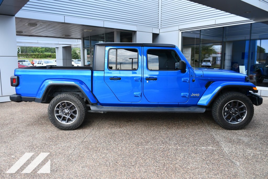 Used 2021 Blue Jeep Overland image 9