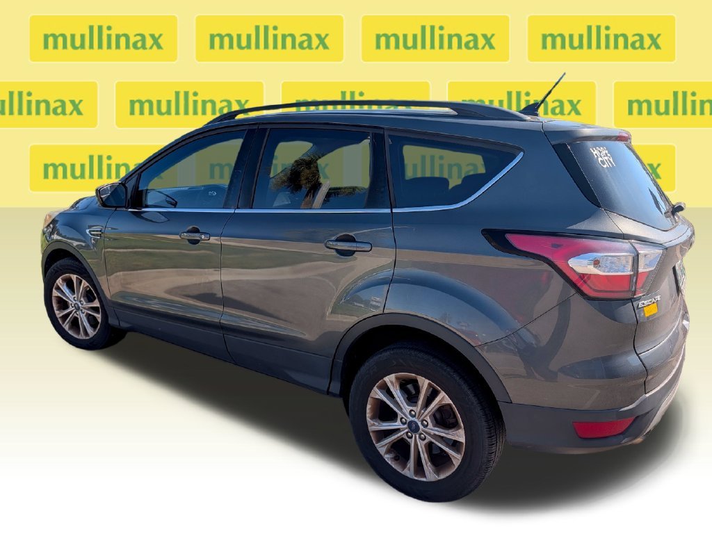 Used 2018 Gray Ford SE image 3