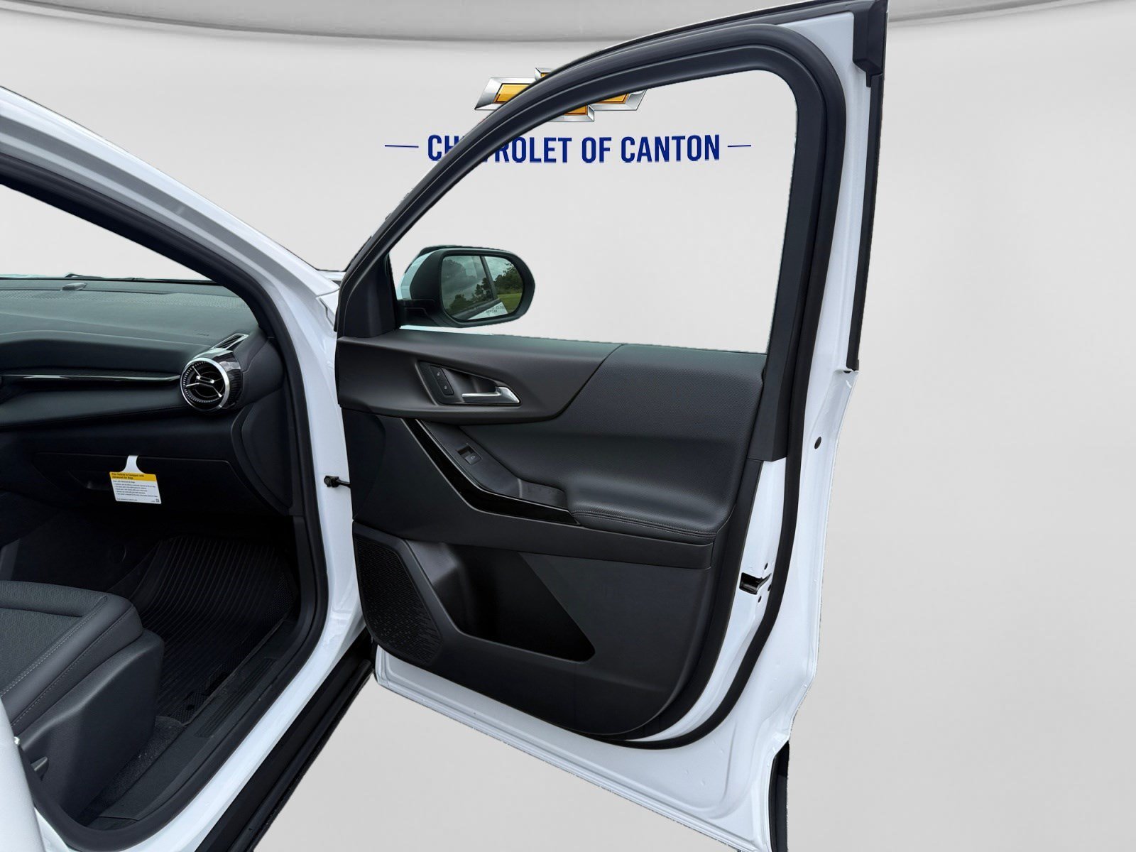 2027 Chevrolet Equinox LT - Photo 14