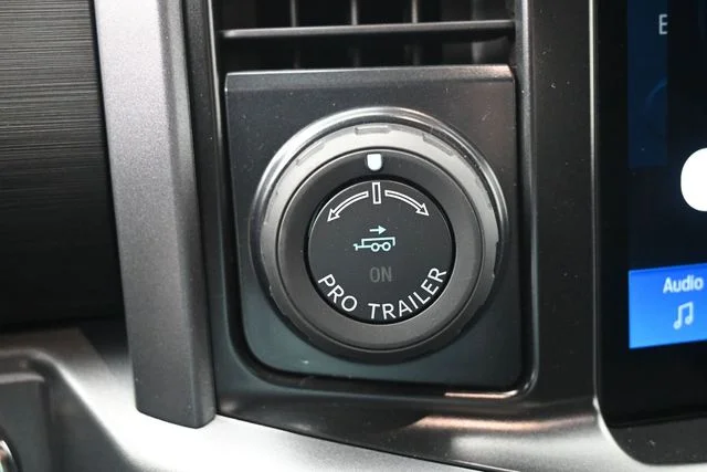 New 2026 Oxford White Ford XLT image 14
