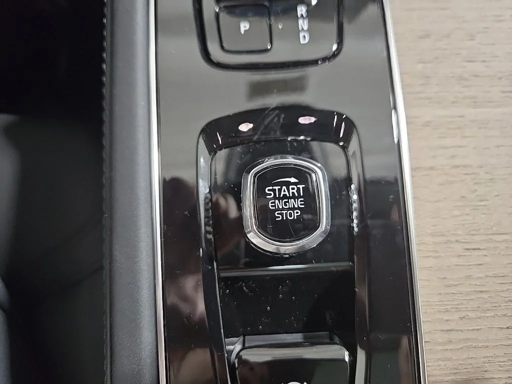 2026 Volvo XC90 Plus - Photo 17