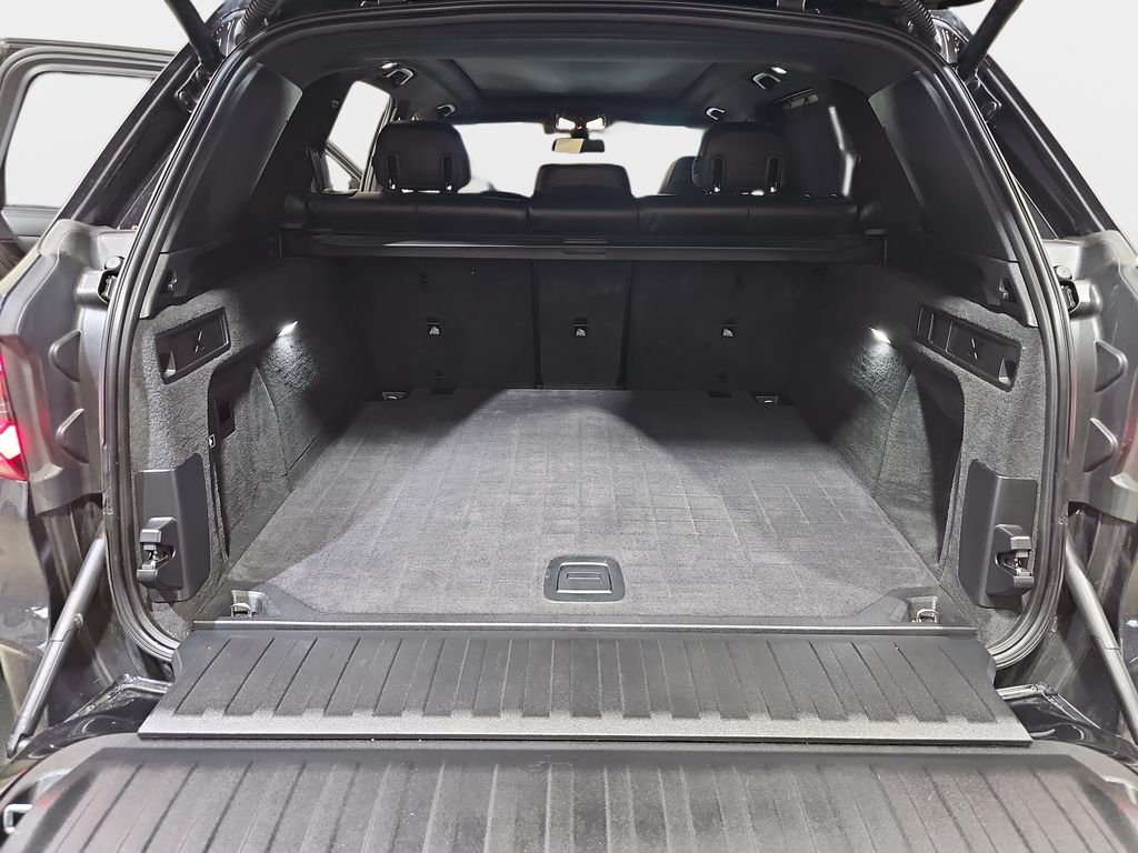 Used 2022 Black BMW Base image 14