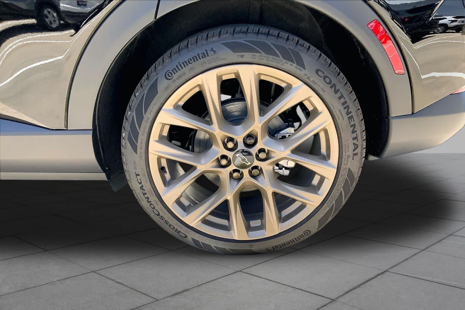 2026 Chevrolet Equinox EV 2LT - Photo 12