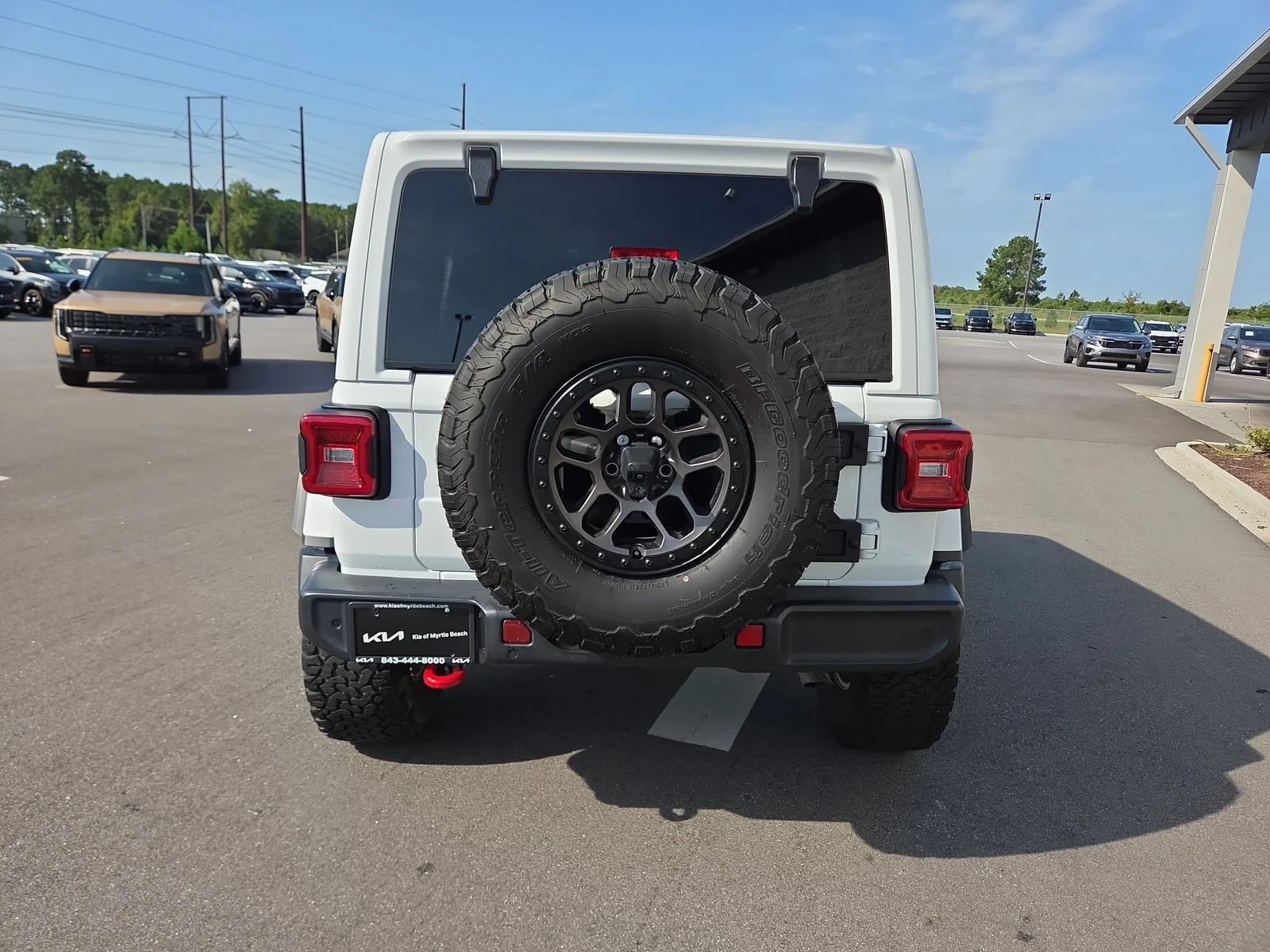 Used 2022 Bright White Clearcoat Jeep Unlimited Rubicon image 4