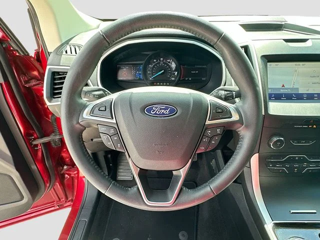 Used 2020 Red Ford SEL image 11