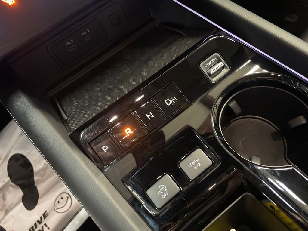 Used 2025 Gray Nissan SL image 27