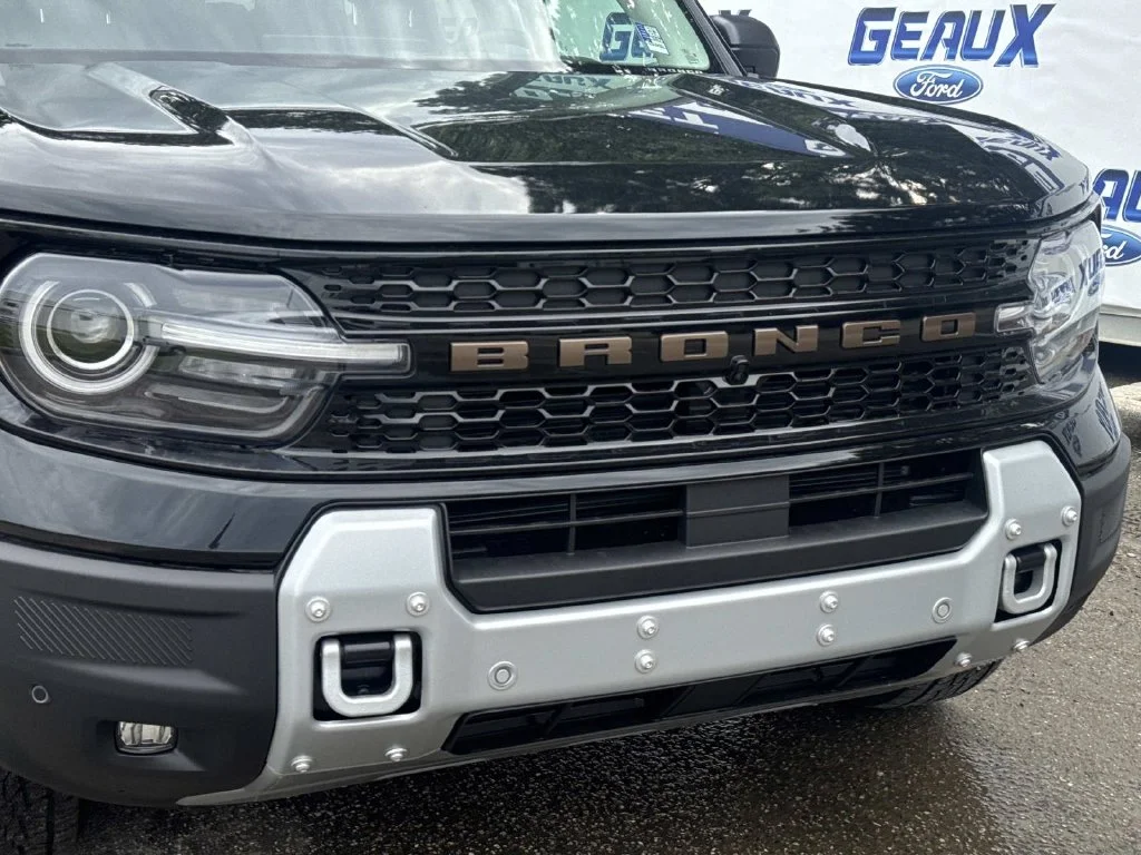 New 2026 Shadow Black Ford Badlands® image 3