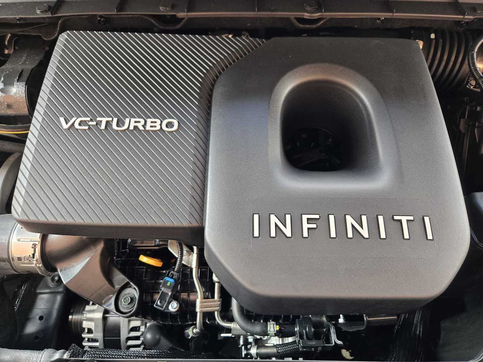 New 2027 MINERAL BLACK INFINITI Luxe FWD image 21