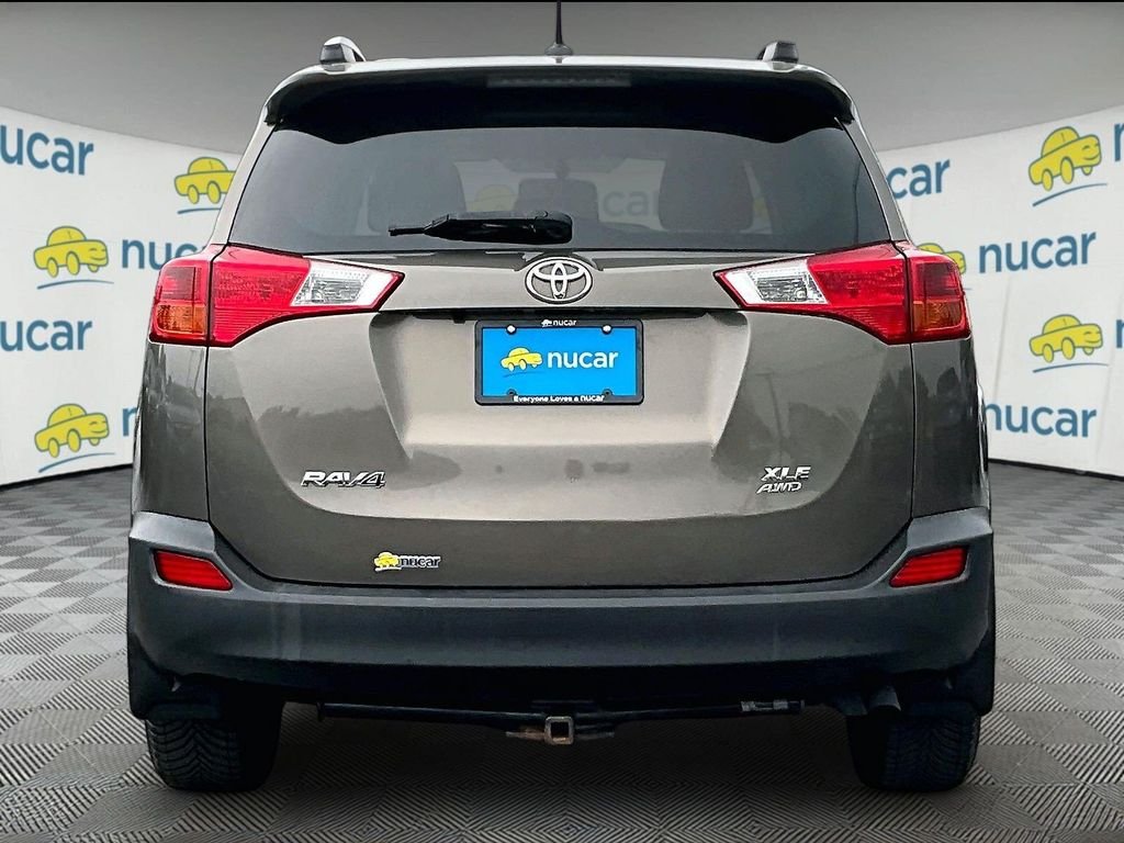 Used 2015 Brown Toyota XLE image 5