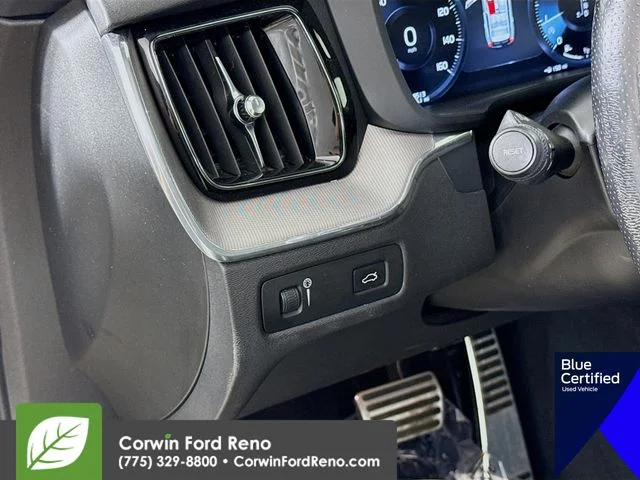 Used 2019 Ice White Volvo T5 R-Design image 14