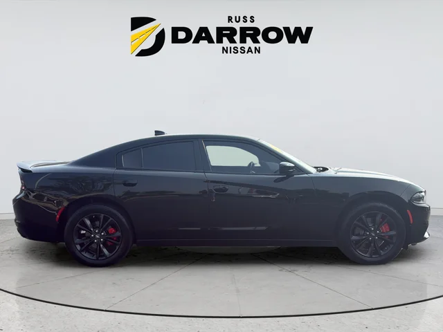 Used 2023 Black Dodge SXT image 6
