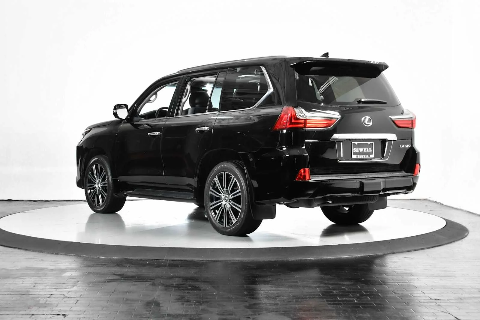 Used 2019 Black Onyx Lexus  image 4