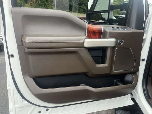 Used 2022 White Ford King Ranch image 18