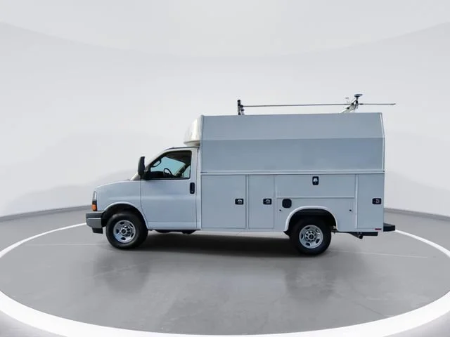 New 2025 Summit White GMC 1WT image 5