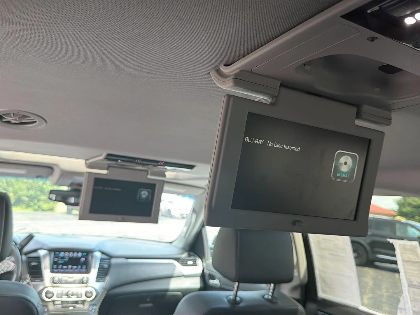 Used 2019 Black Chevrolet Premier image 25