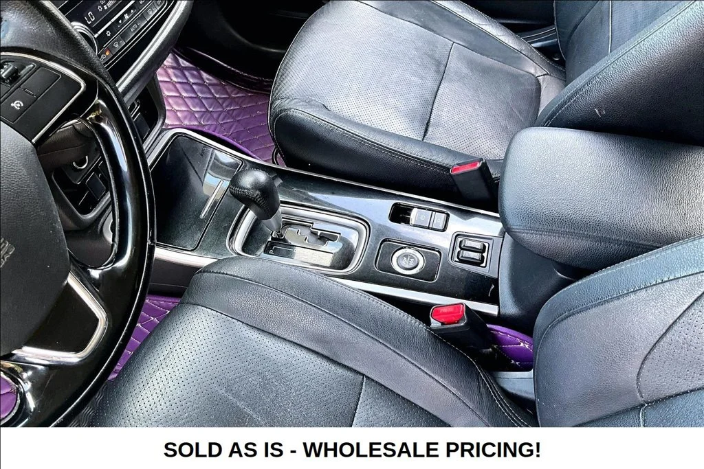 Used 2017  Mitsubishi  image 19