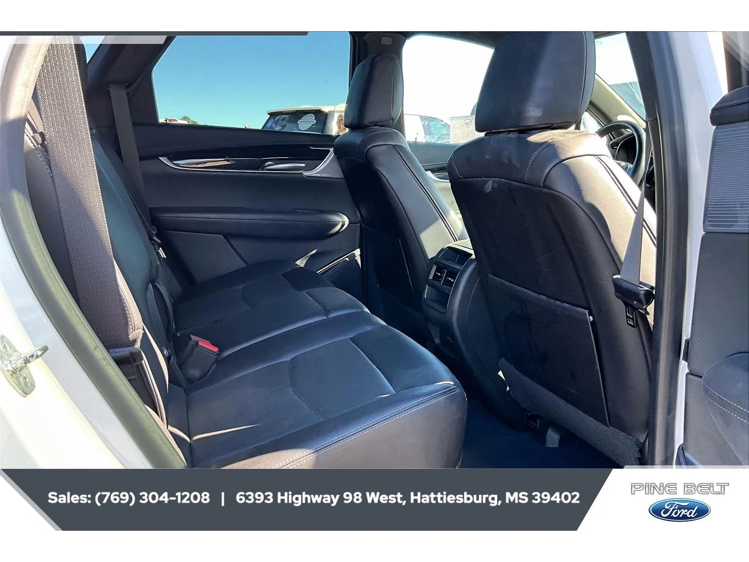 Used 2025 Crystal White Tricoat Cadillac FWD Premium Luxury image 6