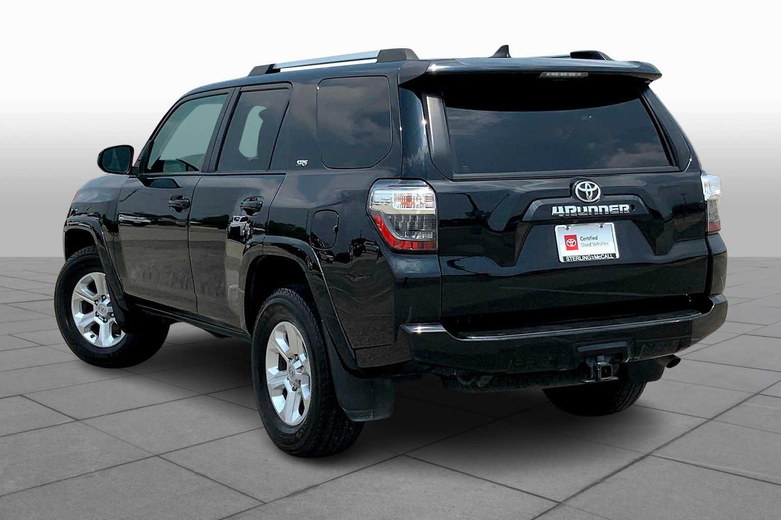 Used 2021 Midnight Black Metallic Toyota SR5 image 11