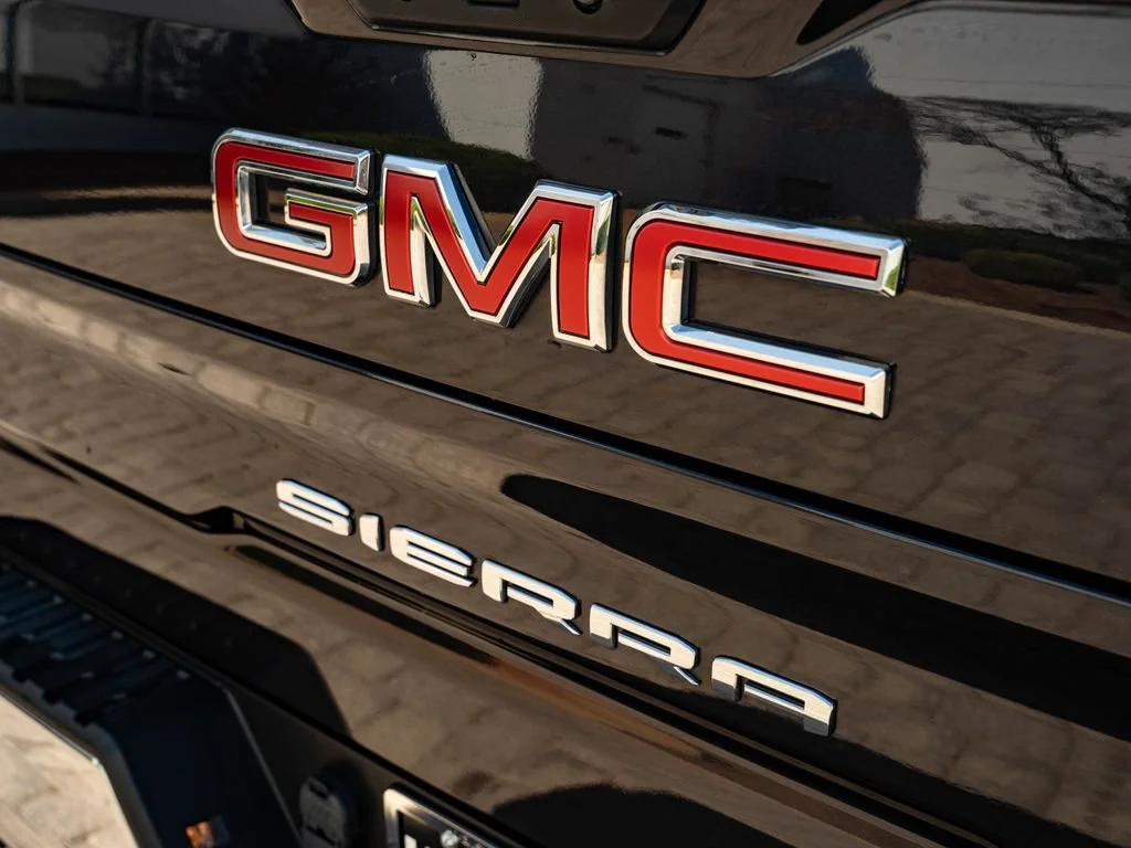 Used 2023 Titanium Rush Metallic GMC SLT image 17