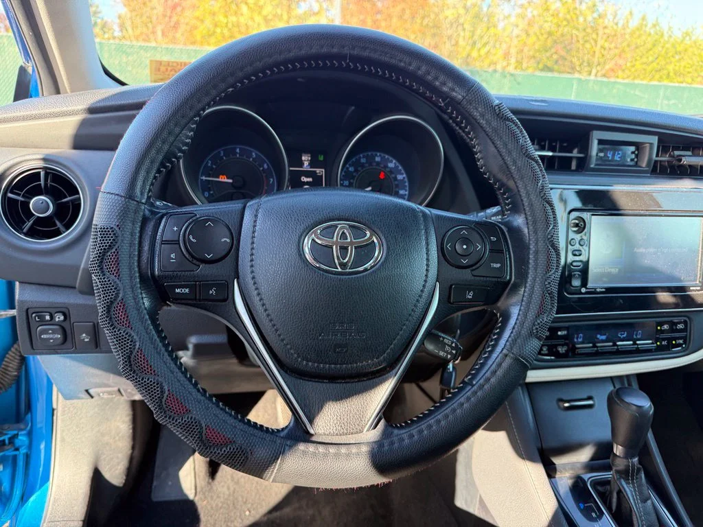 Used 2017 Electric Toyota Base image 10
