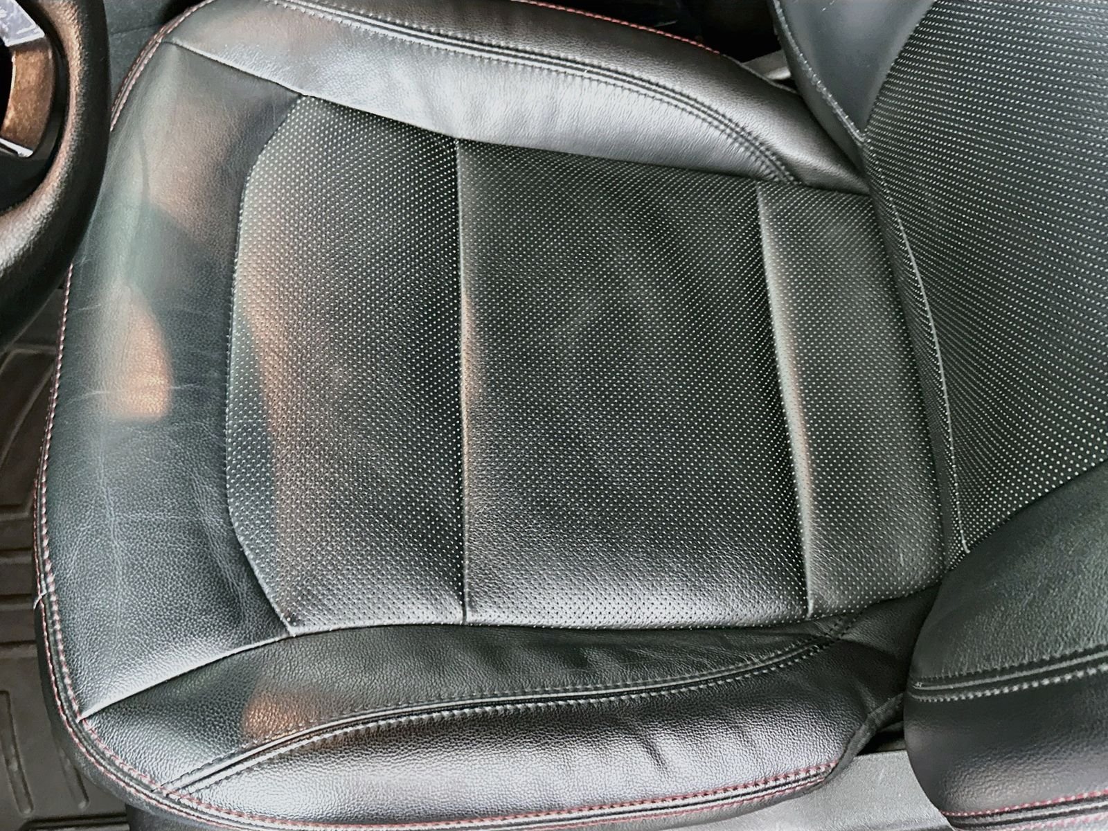 Used 2017 Quartz Metallic Ford Sport image 20