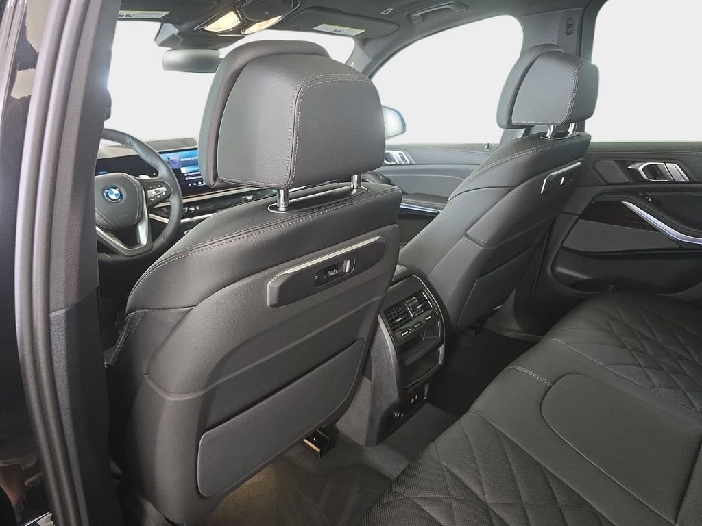 2026 BMW X5 50e - Photo 8
