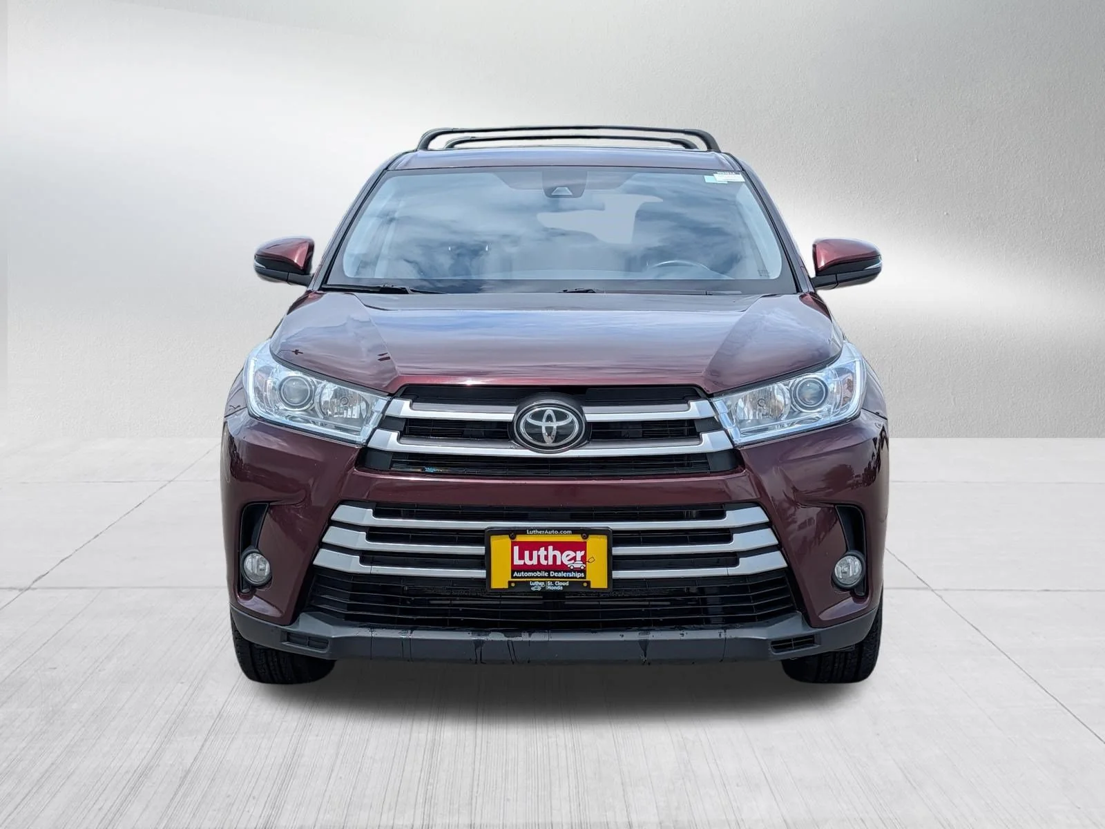 Used 2019 Toyota Highlander LE Plus with VIN 5TDBZRFH1KS714378 for sale in Waite Park, Minnesota