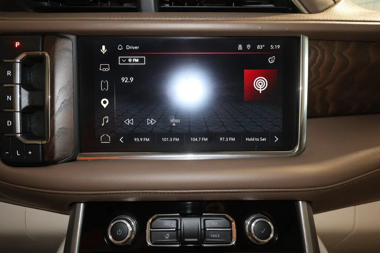 2023 GMC Yukon Denali - Photo 12