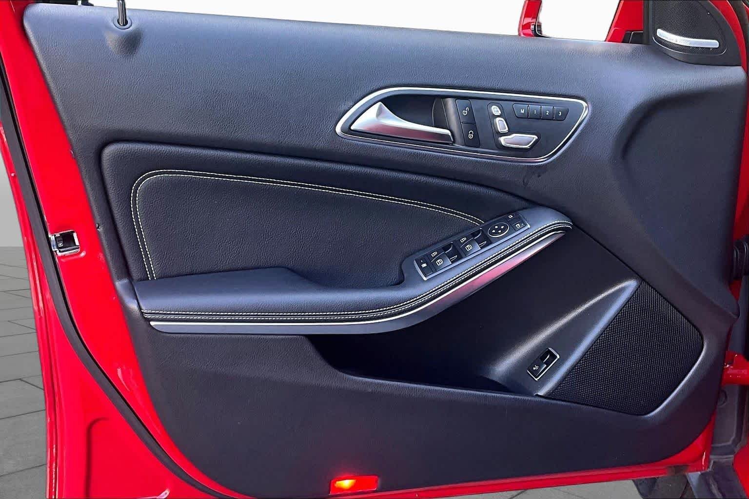 Used 2019 Jupiter Red Mercedes-Benz GLA 250 image 22