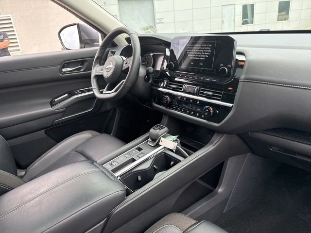Used 2025 Gray Nissan SL image 14