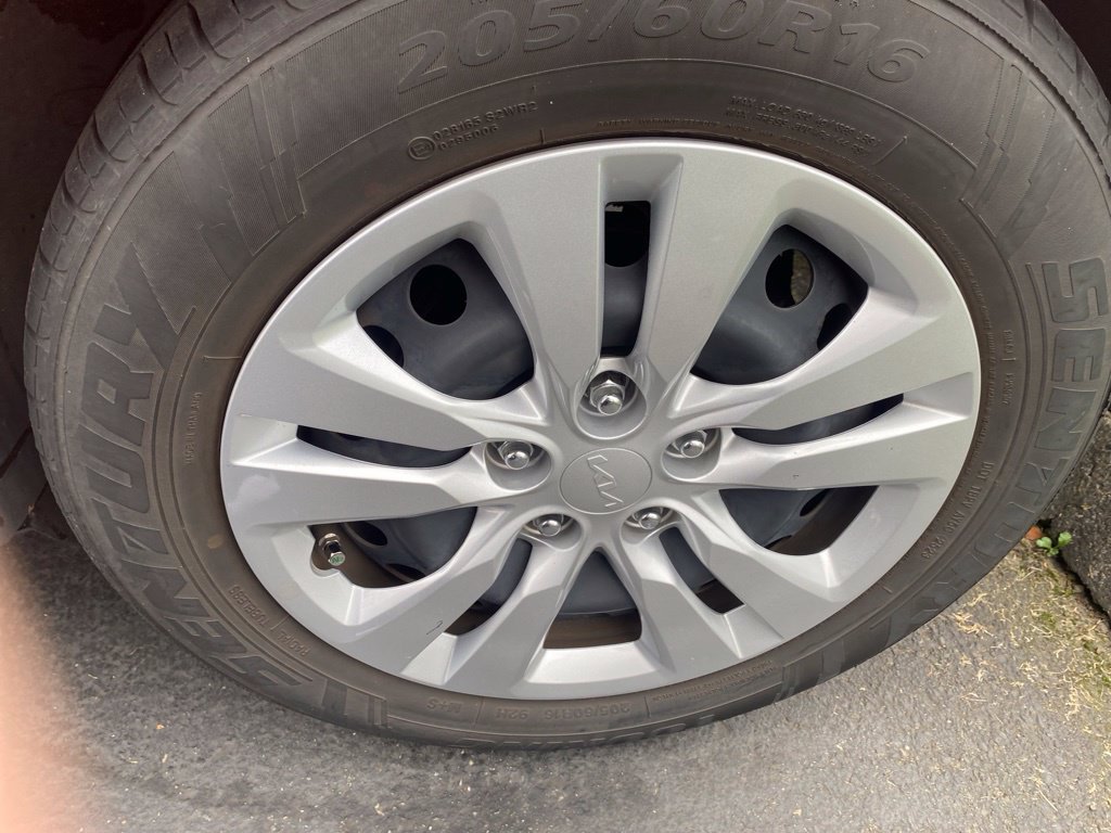 Used 2022 Red Kia LX image 14