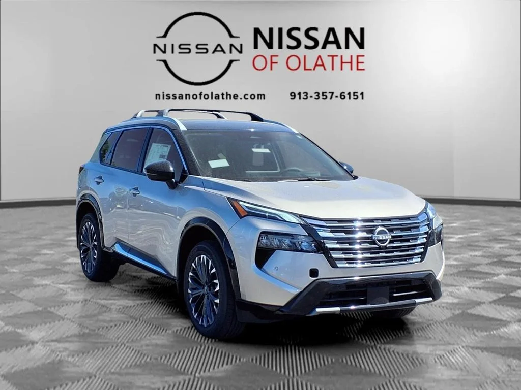 New 2026 Champagne Silver Metallic / Super Black Two-tone Nissan Platinum image 29