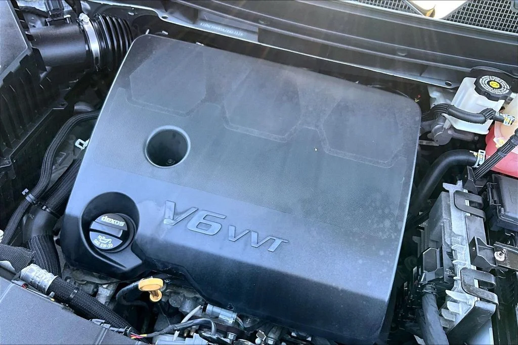 Certified Used 2019 Silver Chevrolet Premier image 32