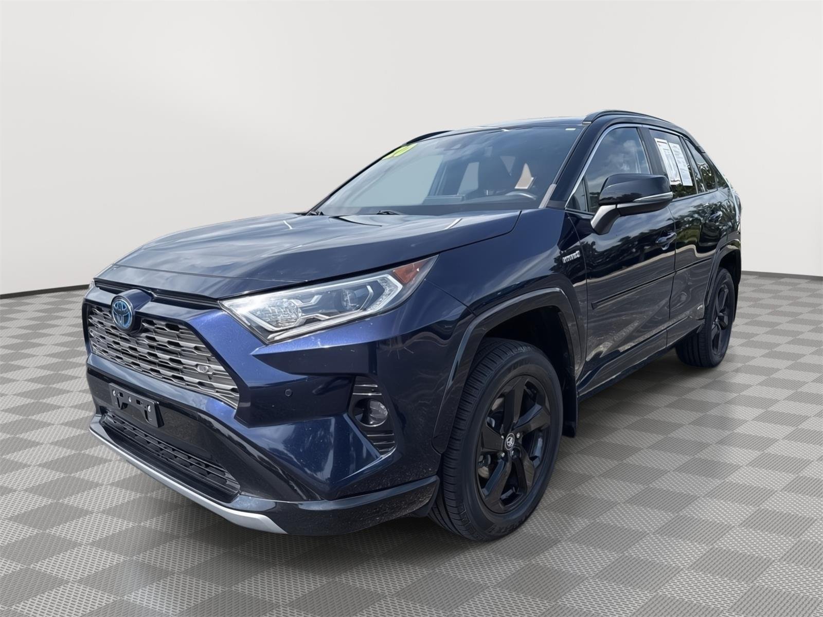 Certified Used 2020 Blueprint w/Midnight Black Metallic Roof Toyota XSE image 9