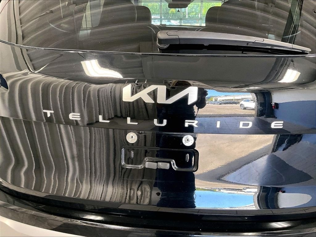 Used 2023 Black Kia SX X-Pro image 29