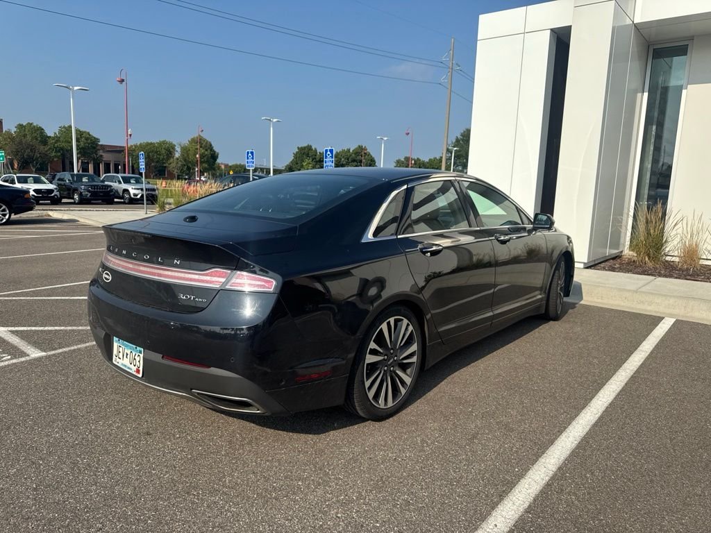 Used 2019 Black Lincoln Reserve image 5