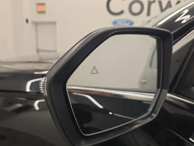 Used 2025 Abyss Black Pearl Hyundai SEL image 35